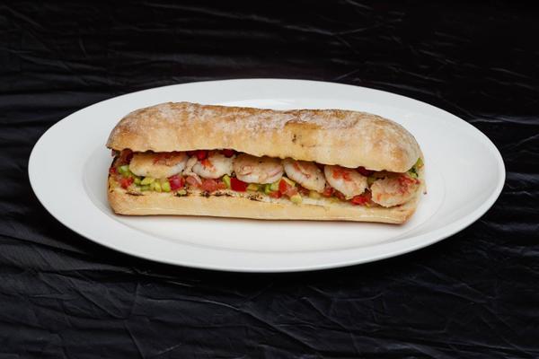 Sandwich cu Creveti si Avocado